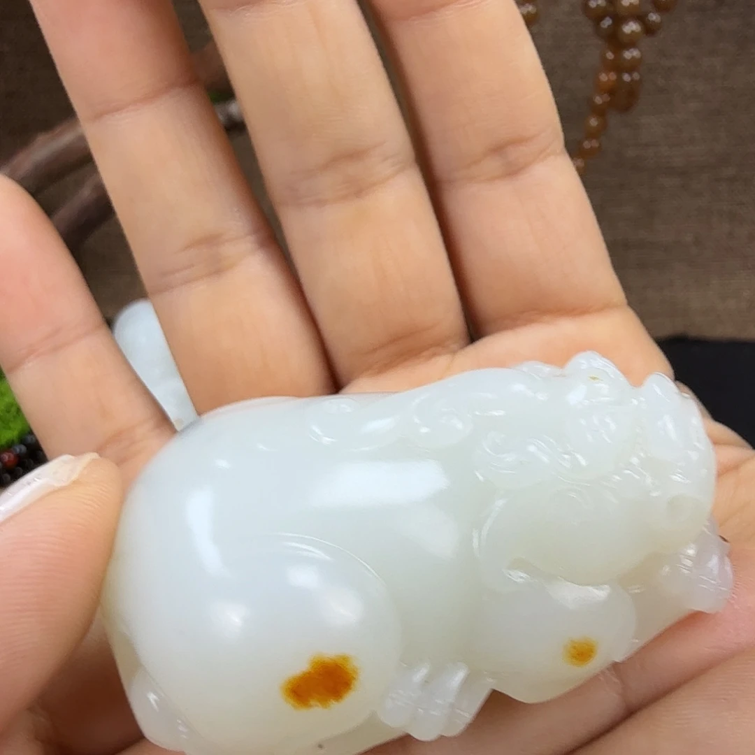 颈饰未镶嵌和田玉
