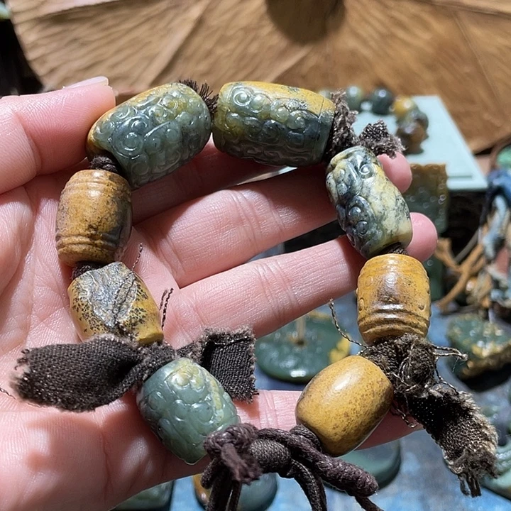 岫岩河磨玉（透闪石质玉）未镶嵌摆件