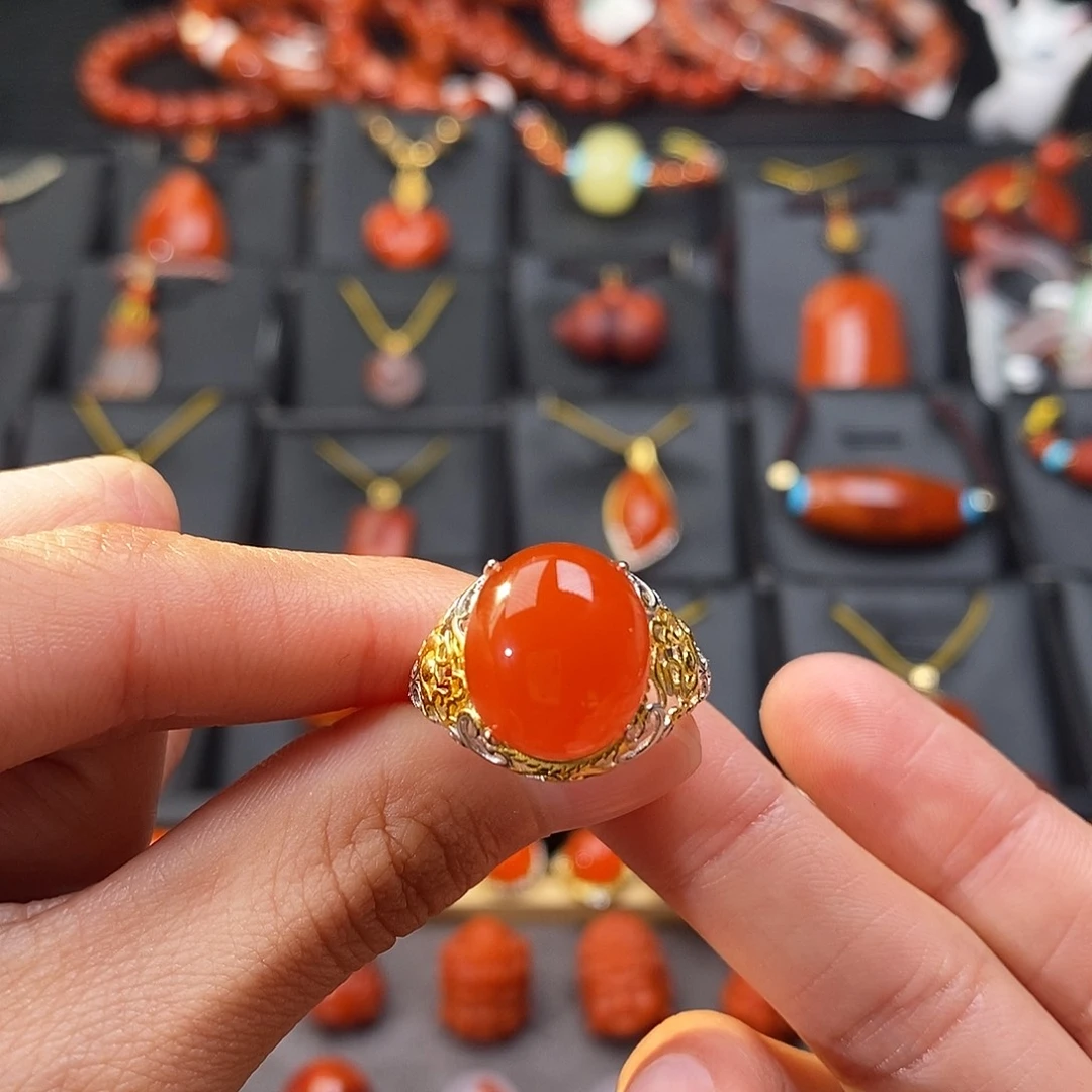 南红玛瑙银S925镶嵌云南保山冰红戒指