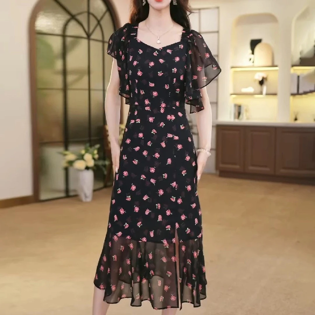 法式气质碎花收腰连衣裙高级2025夏季新款显瘦清新裙子简约