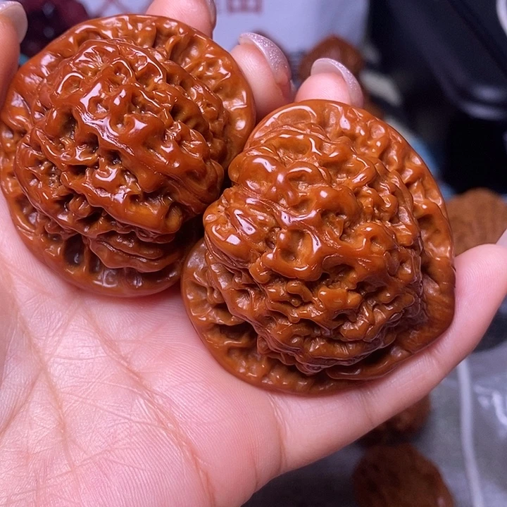 文玩核桃吊坠大官帽