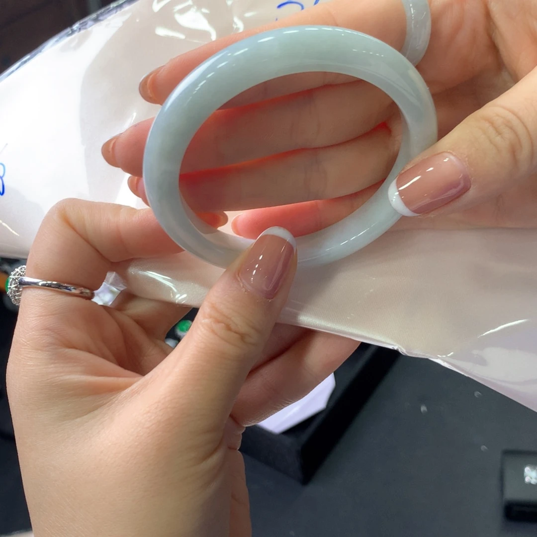 未镶嵌手镯翡翠翡翠