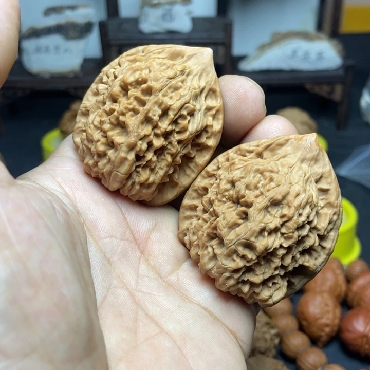 把件文玩核桃麒麟纹大官帽1