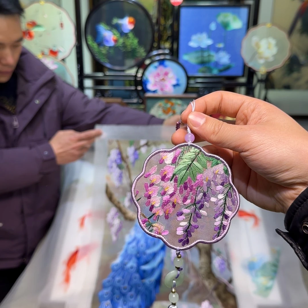 刺绣刺绣工艺精湛