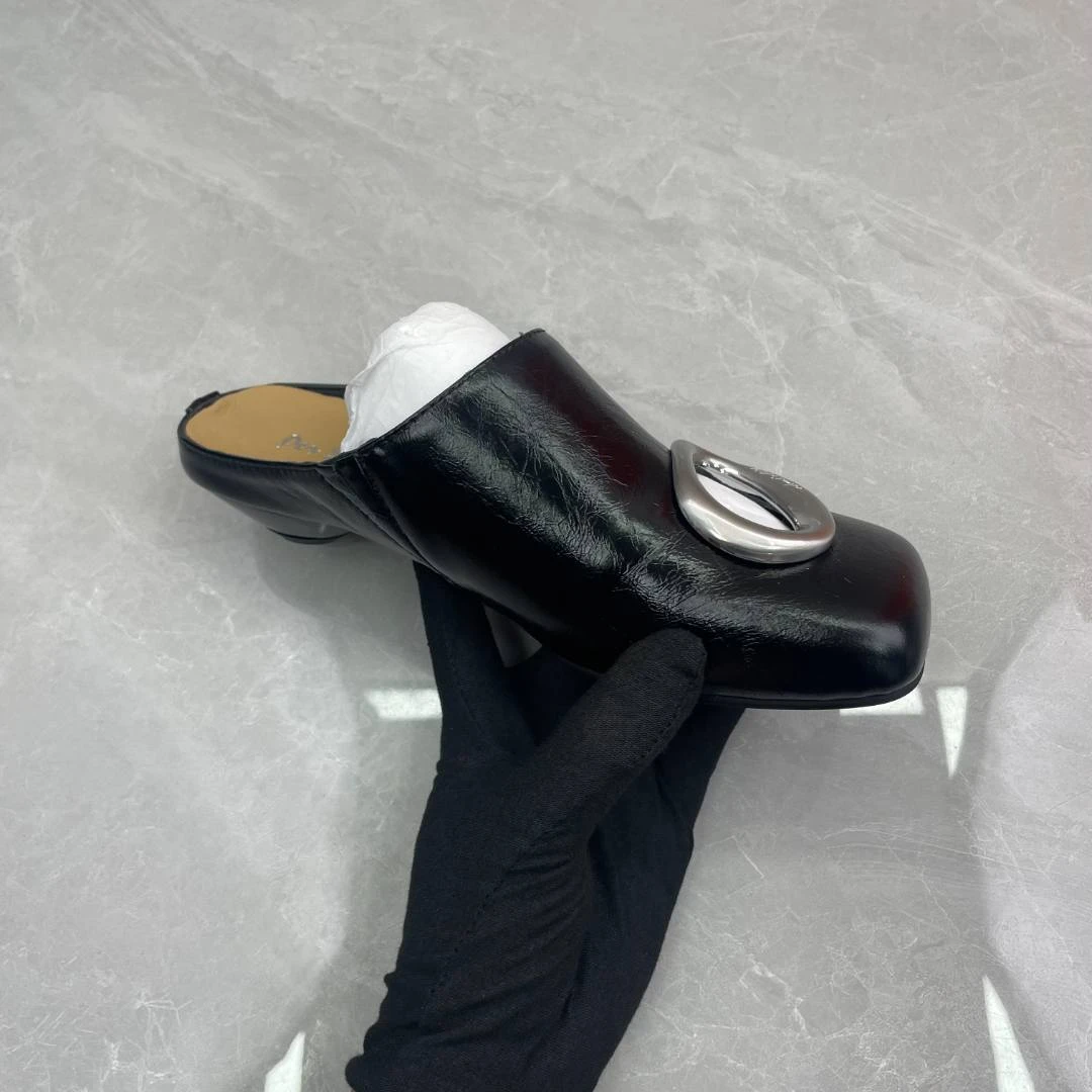 拖鞋女 (牛皮) 7860(孤品) b区35码