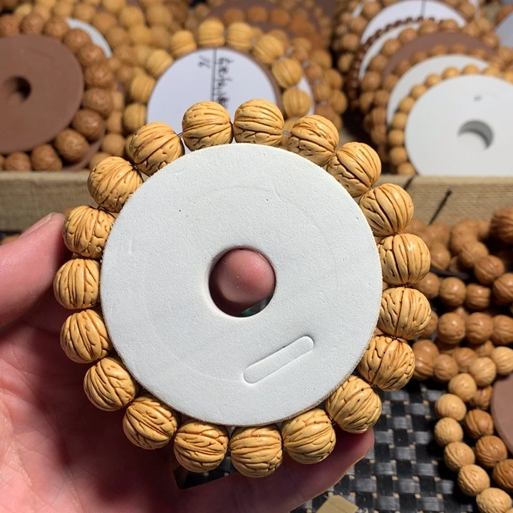 独***白桃核手串6#东北野生绣球金豆