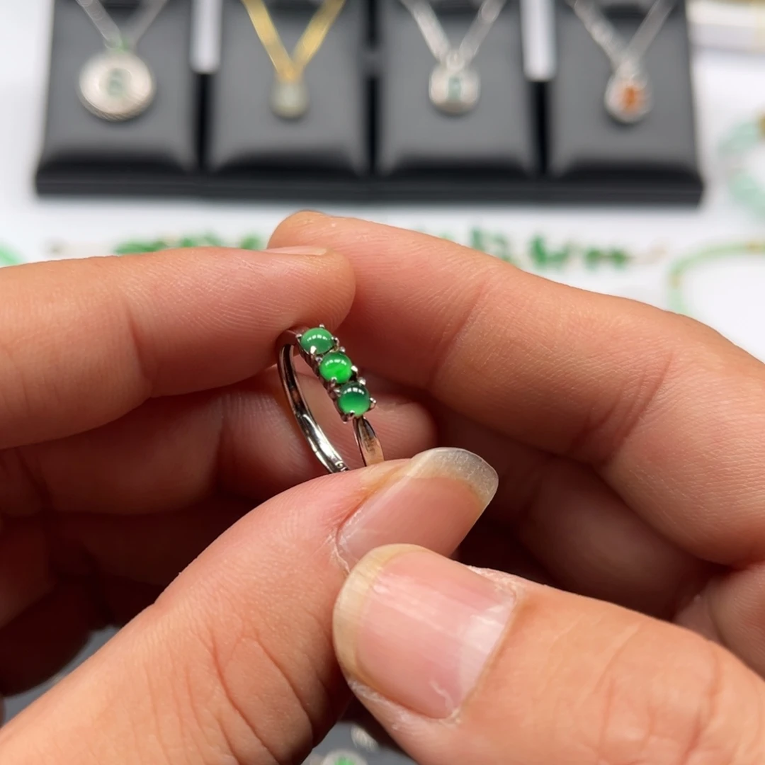 翡翠银S925镶嵌戒指福利