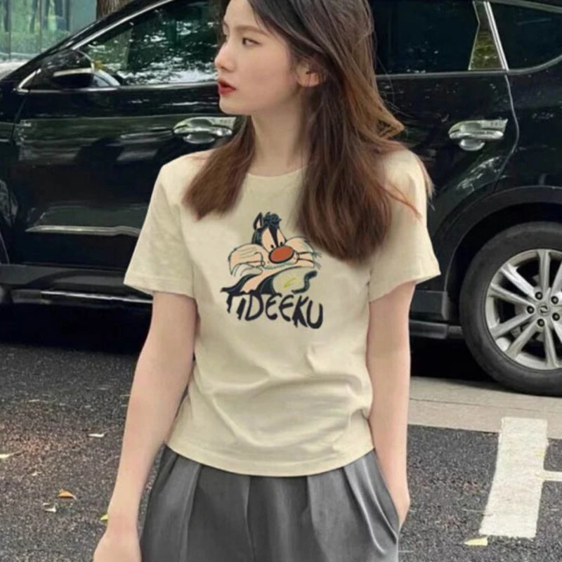 2025新款杏色正肩短袖t恤女装夏季欧货高级修身白色短款半袖上衣