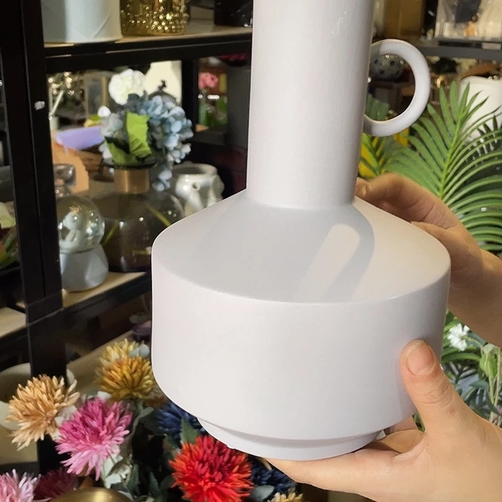 陶瓷花瓶，部分微瑕