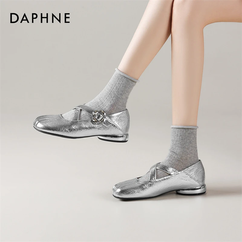 达芙妮2025女士秋季低跟交叉扣带法式玛丽珍方头粗跟套脚时尚单鞋