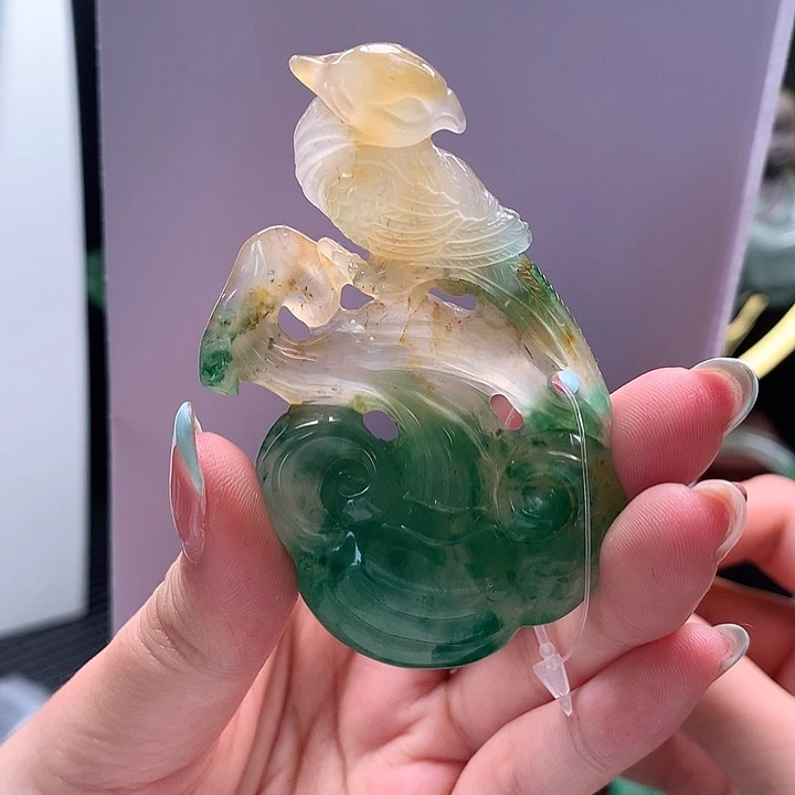 石英质玉吊坠未镶嵌