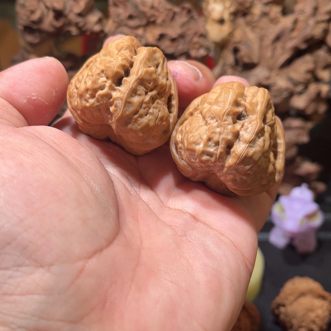 帮***主文玩核桃吊坠蛤蟆头