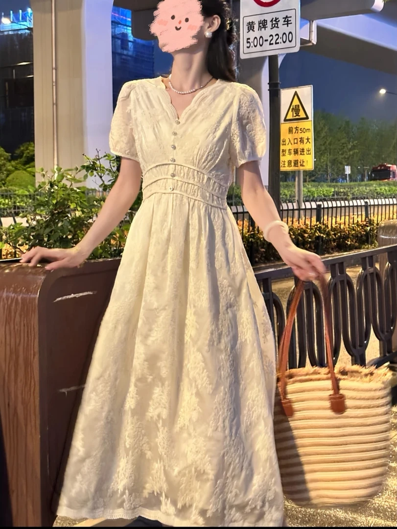 2025新款夏款法式蕾丝绣花温柔甜美白月光连衣裙显瘦百搭长款2541