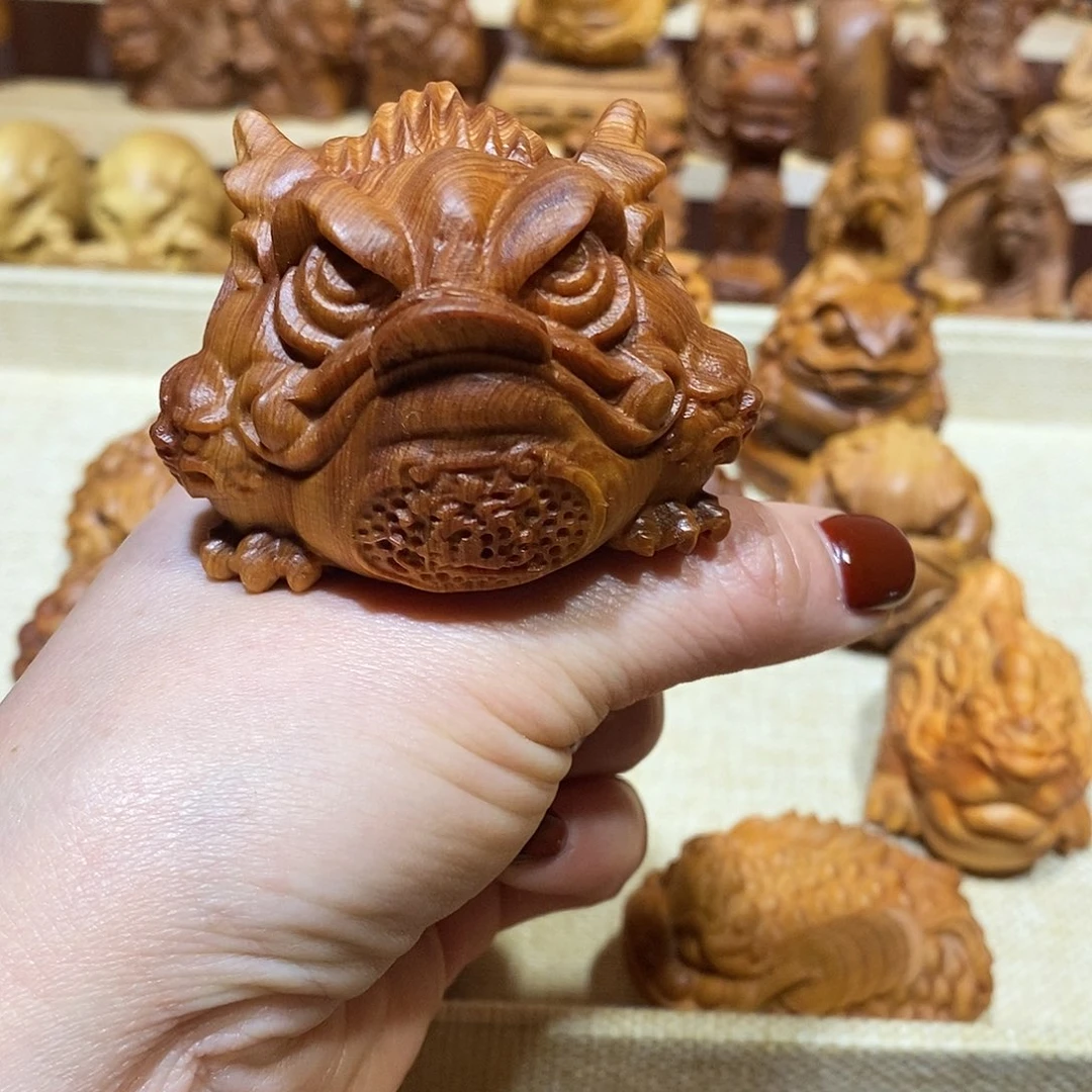 木落*崖柏手把件，霸王蟾