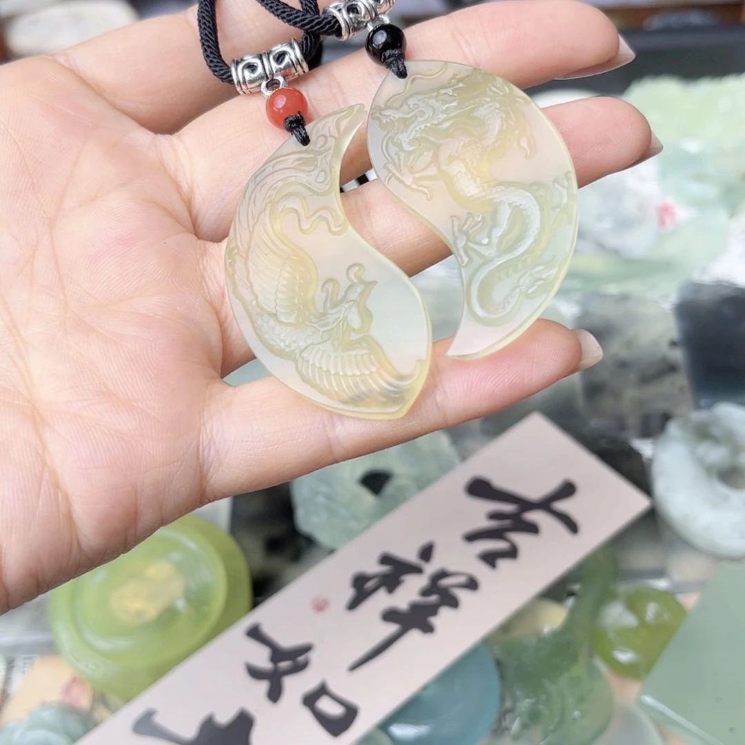 未镶嵌蛇纹石玉颈饰