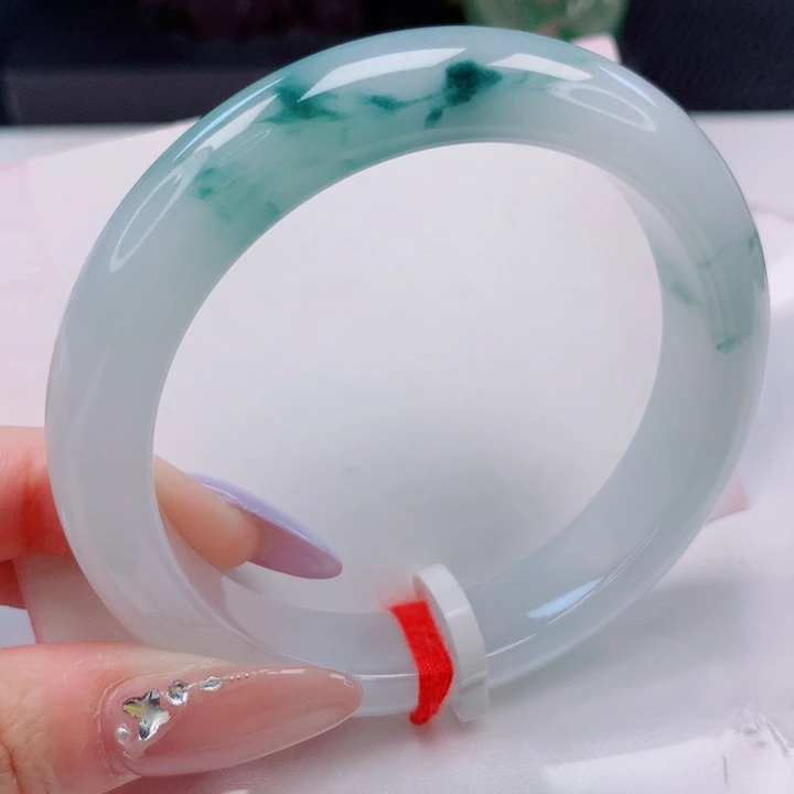 翡翠未镶嵌手镯57圈