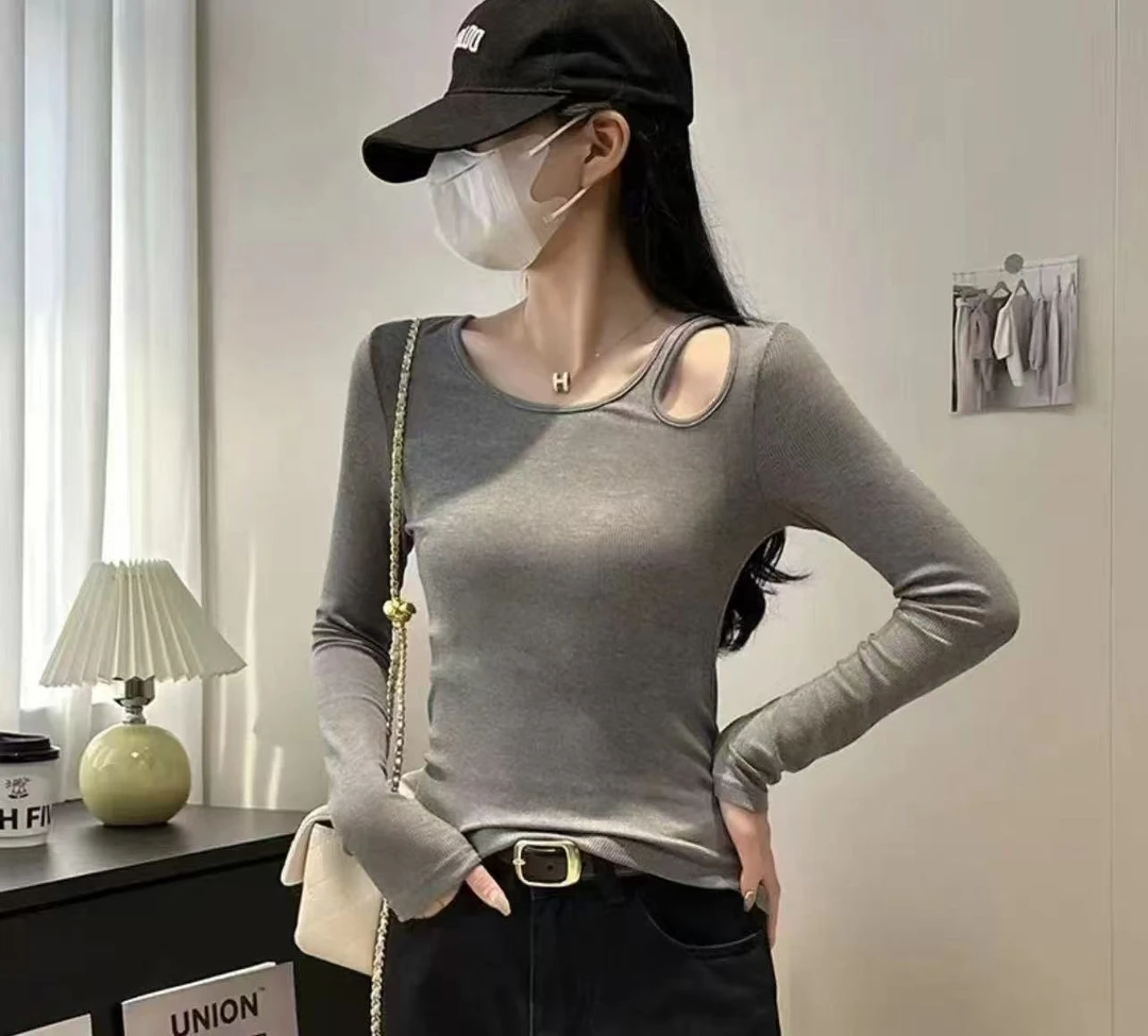 （大码女装）60166圆领黑色打底衫女内搭长袖修身显瘦设计感镂空