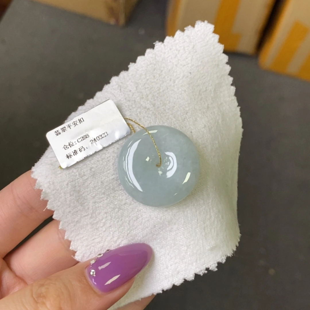 【闪购商品】翡翠未镶嵌颈饰平安扣