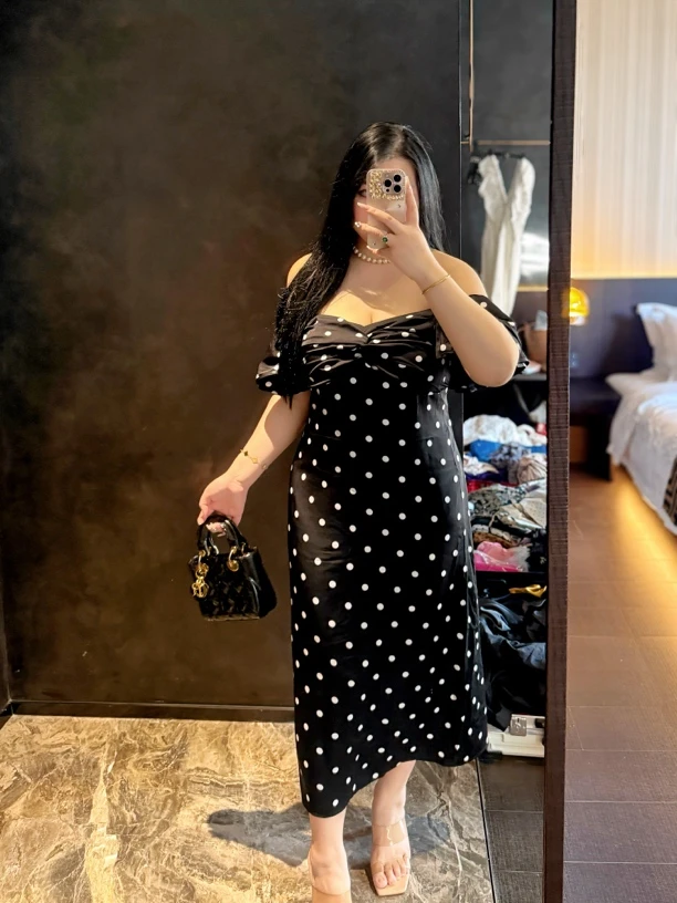 大码女装高级感穿搭法式复古优雅黑色波点抹胸生日礼服连衣裙