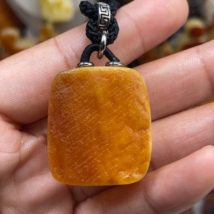 【闪购商品】琥珀颈饰未镶嵌
