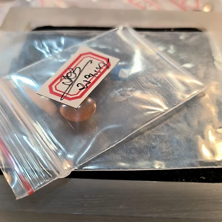 ****光未镶嵌戒面石英岩玉