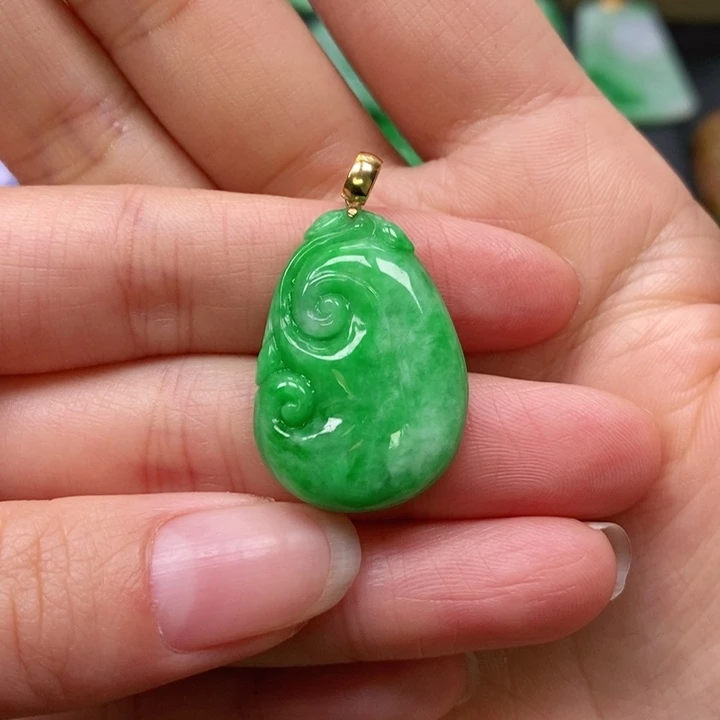翡翠颈饰未镶嵌吊坠
