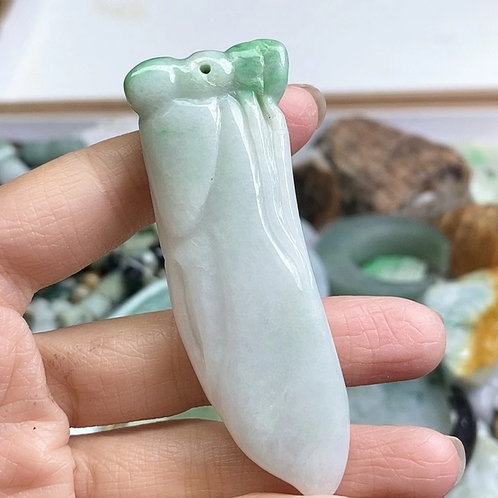 翡翠未镶嵌颈饰天然翡翠76
