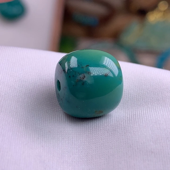 绿松石未镶嵌绿松石13.5*12微裂