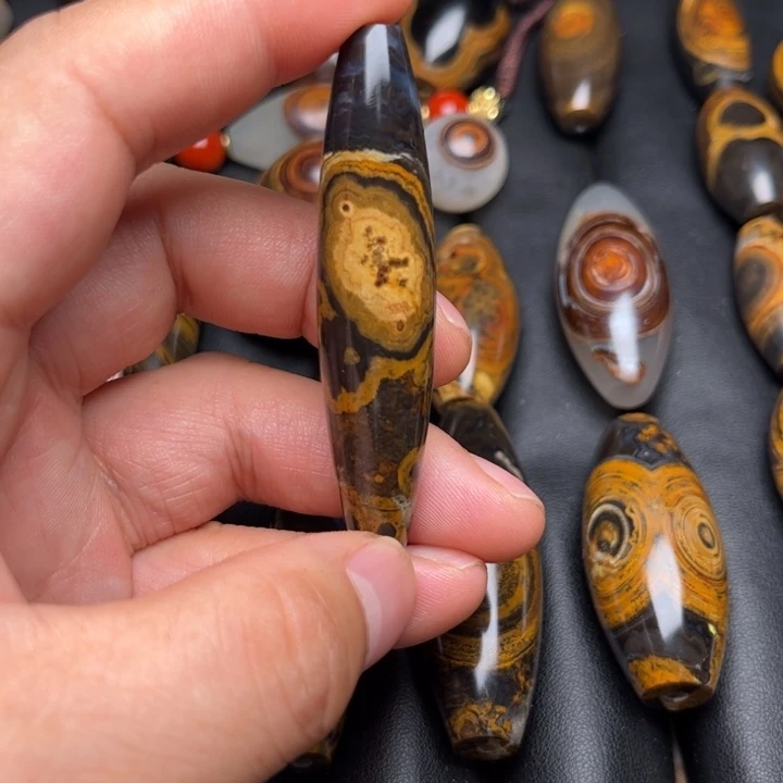 石英质玉珠宝半成品未镶嵌燕****一