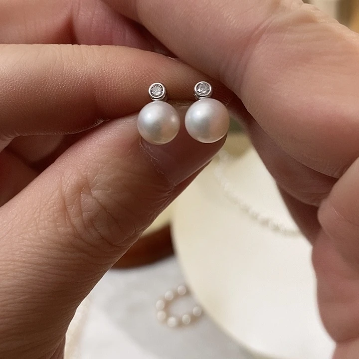银S925镶嵌耳饰淡水珍珠