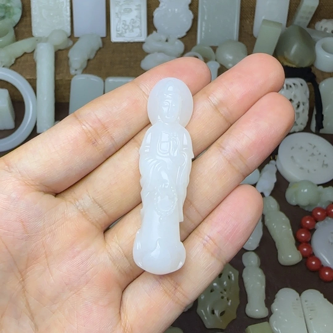 和田玉未镶嵌挂件战*衣