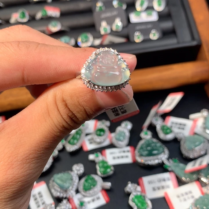 未镶嵌戒指翡翠戒指