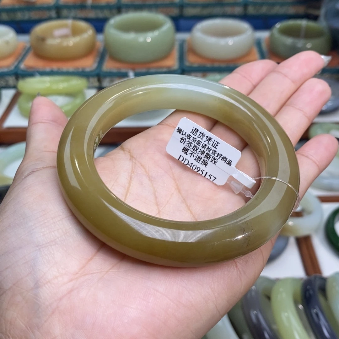 和田玉未镶嵌手镯和田玉且末糖青白5960