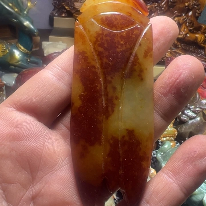 透闪石质玉未镶嵌颈饰