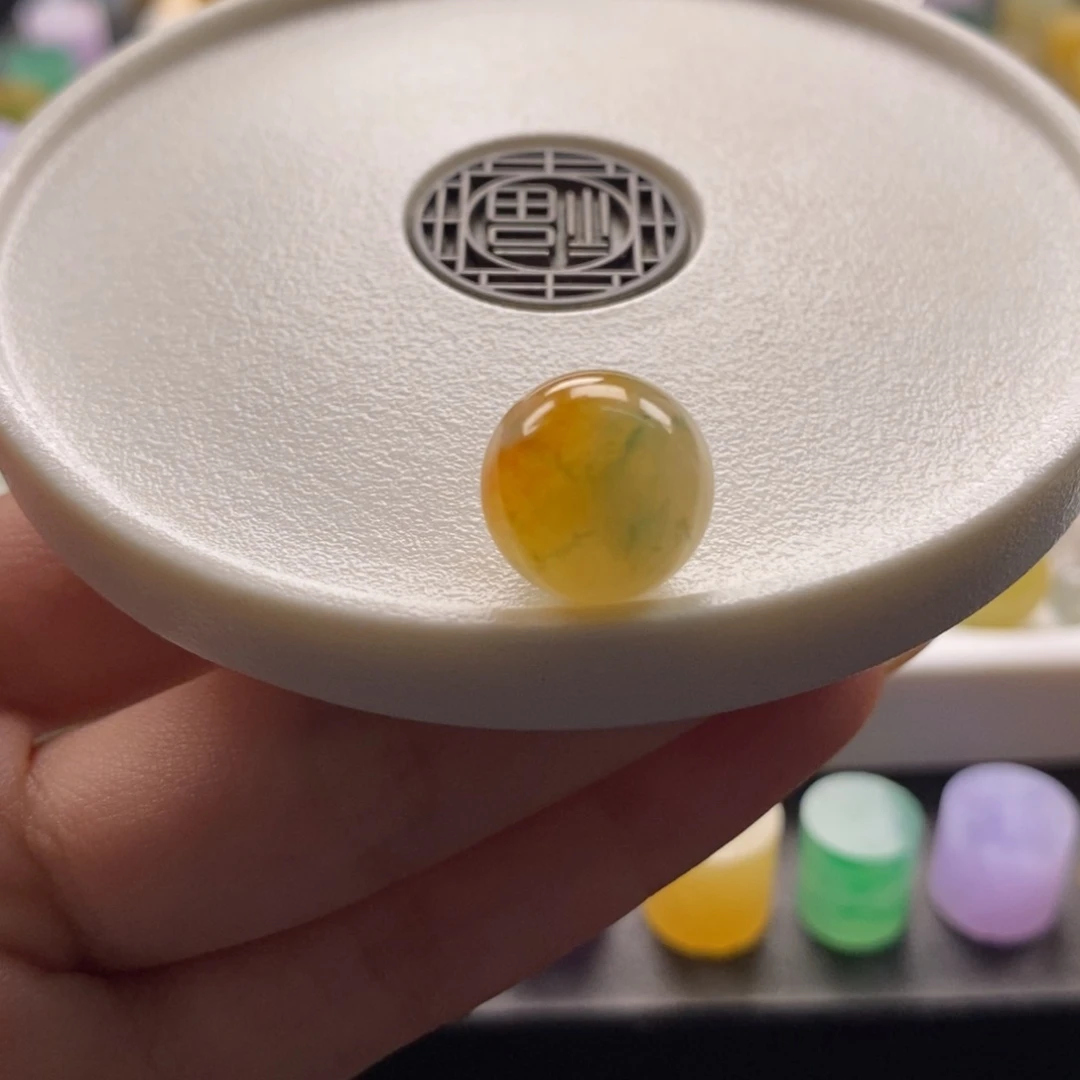 翡翠未镶嵌颈饰黄翡飘蓝花特色圆珠卡12.40