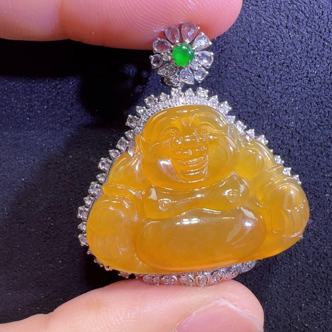 颈饰18K金镶嵌翡翠吊坠