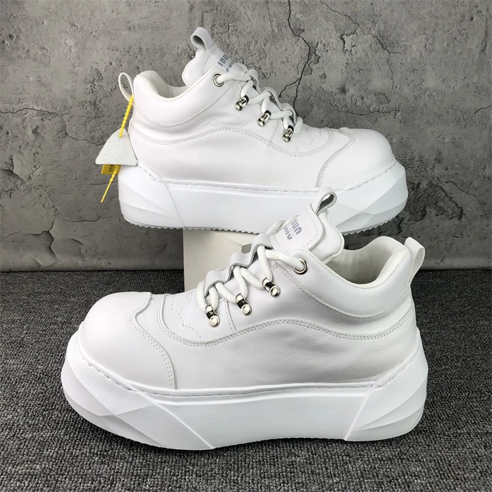 厚底小白鞋男秋季新款潮流时尚大头丑萌增高系带显脚小短靴子