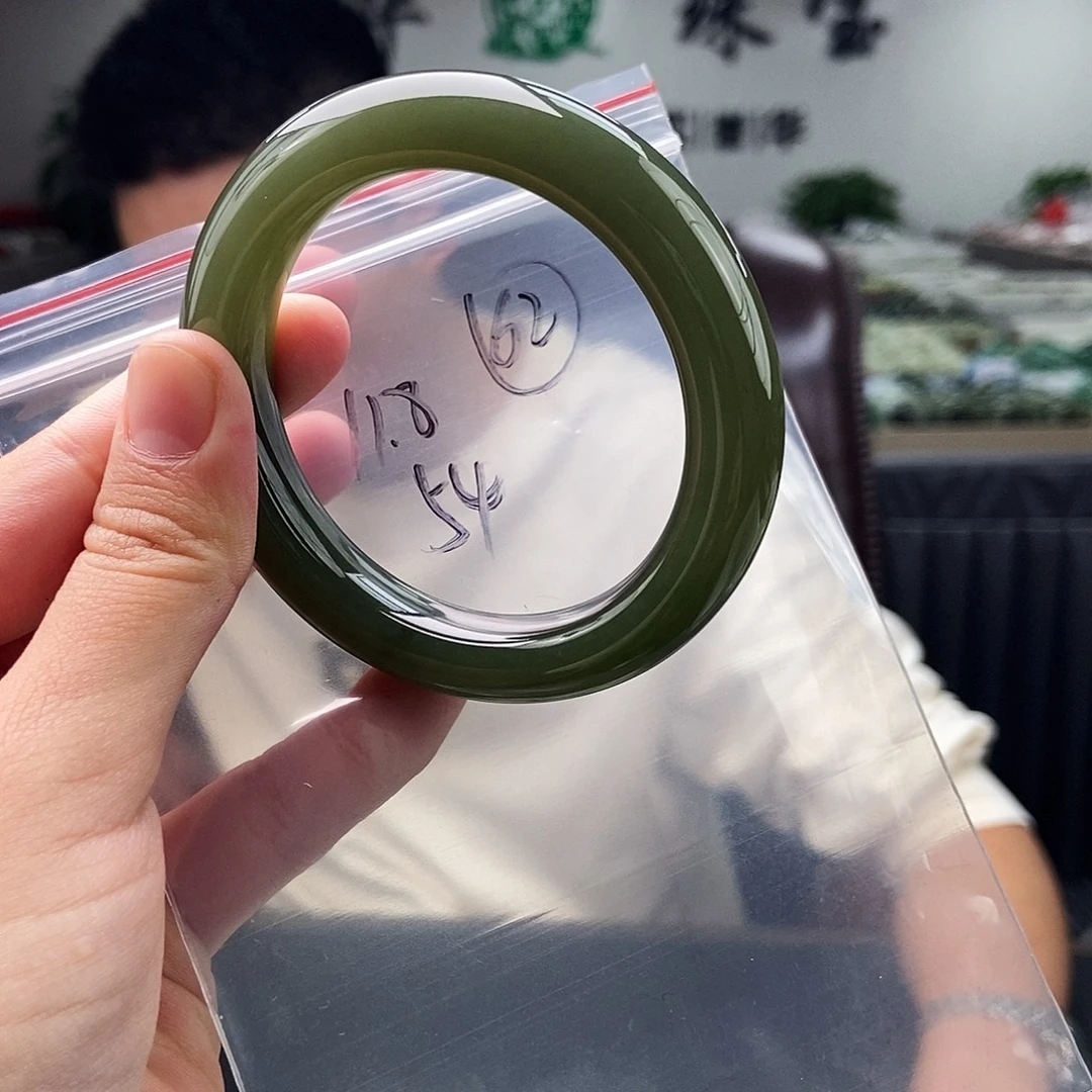 和田玉未镶嵌手镯颜色多样性发拍一发一