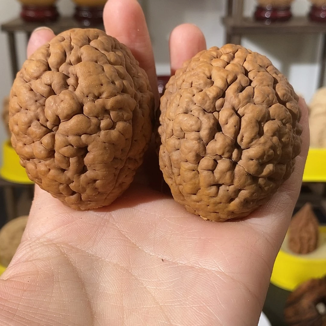 吊坠文玩核桃云*三瓣脑纹金刚练手微色4758