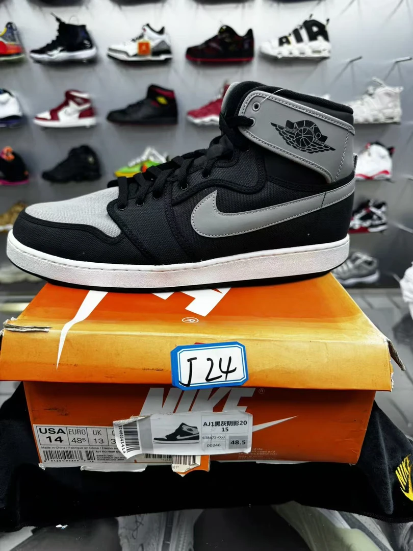 nike  aj1黑灰阴影  全新原盒 48.5码 11月6 GUI