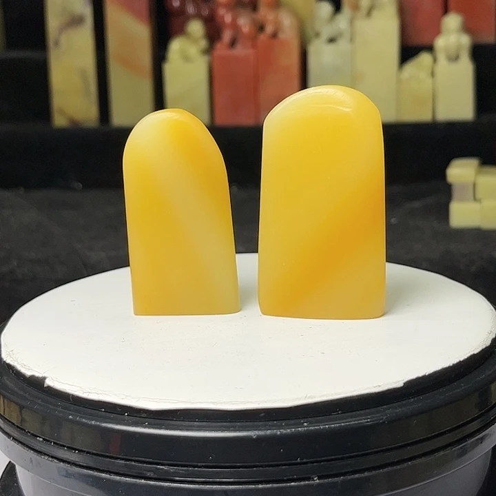 青田石印石云南鸡蛋黄