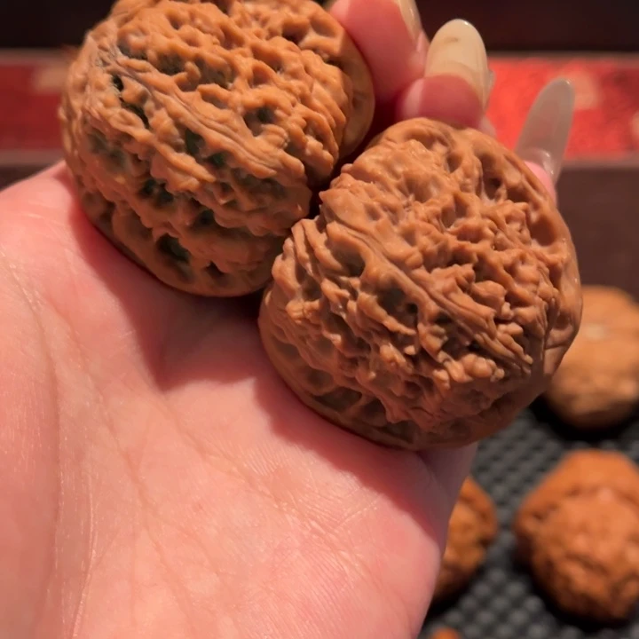 吊坠文玩核桃球疆