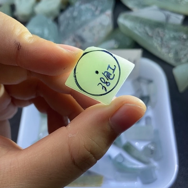 未镶嵌定制翡翠包工扣子