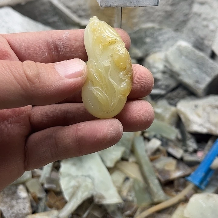 和田玉（糖玉）未镶嵌挂件