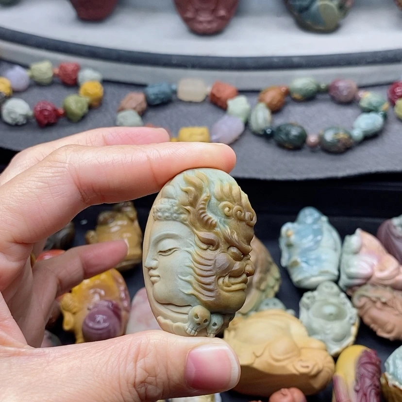 【闪购商品】定制石英质玉吊坠未镶嵌