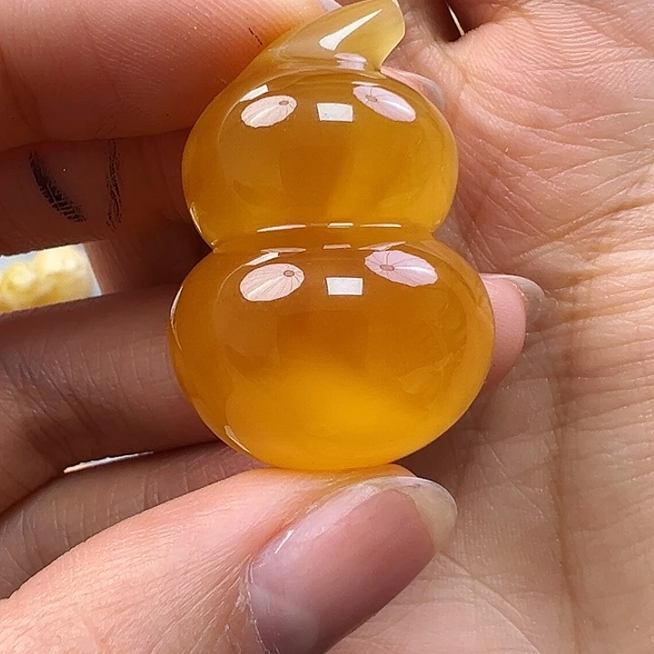 蜜蜡未镶嵌珠宝奇石