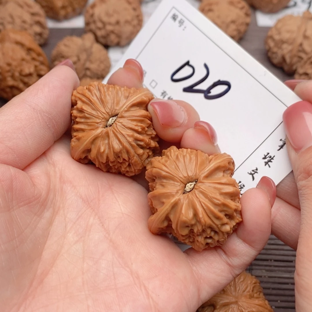 文玩核桃吊坠玖****君36磨盘020