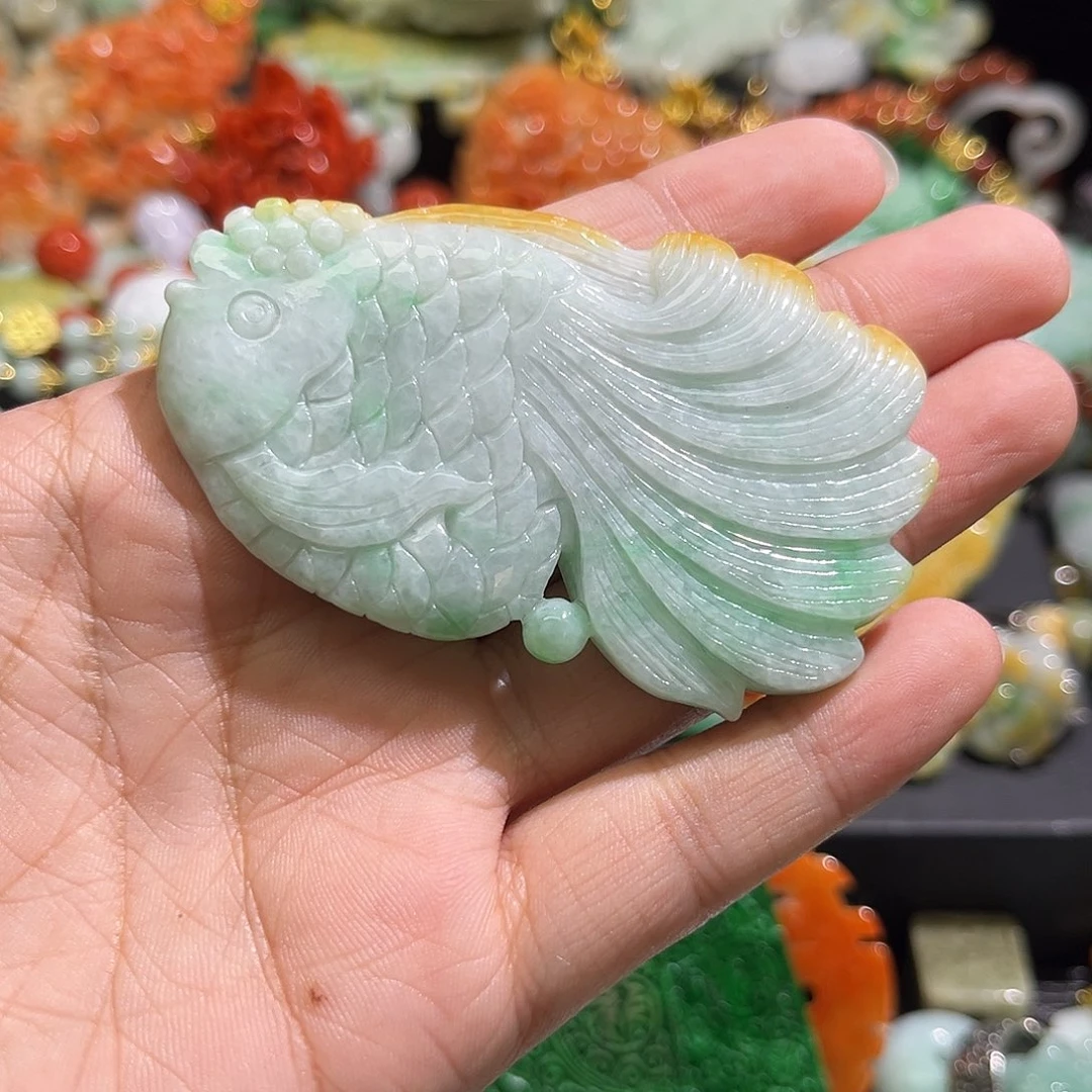 翡翠未镶嵌颈饰待编织
