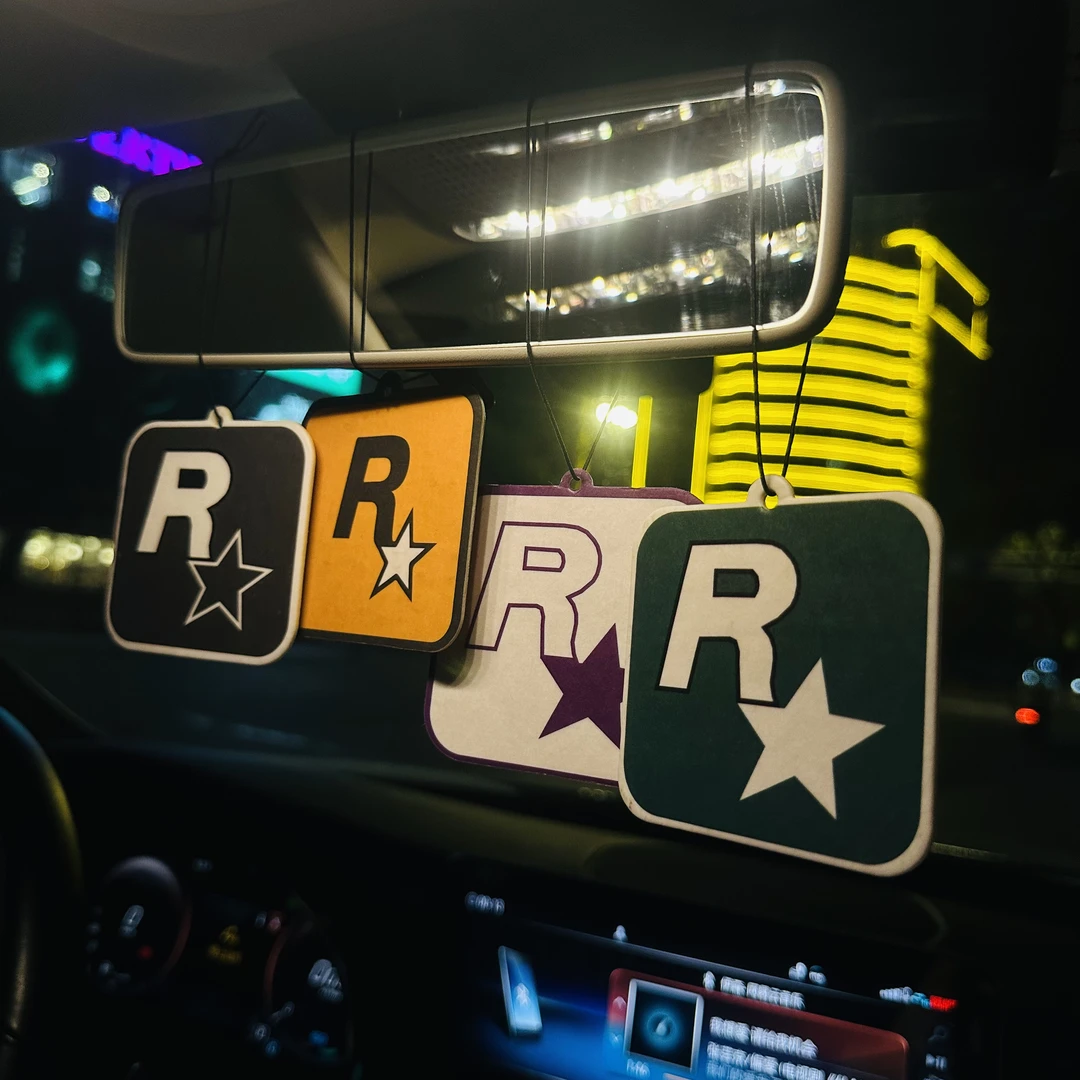 【宠粉福利】R星车载香薰片车内除异味潮流挂饰持久留香车香薰时