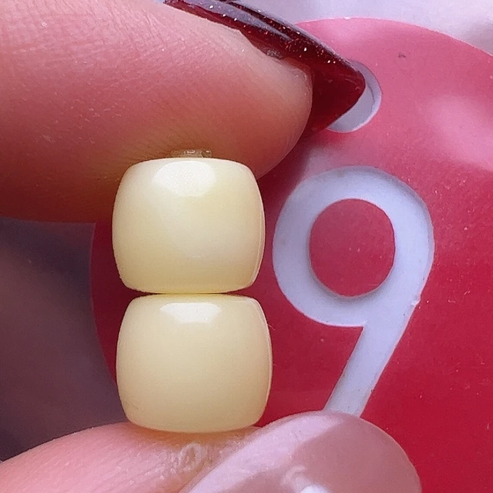 蜜蜡裸石未镶嵌8m m